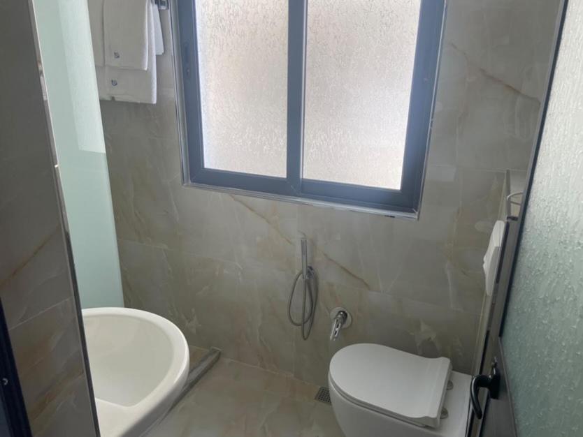 Hotel Tirona Durrës Buitenkant foto