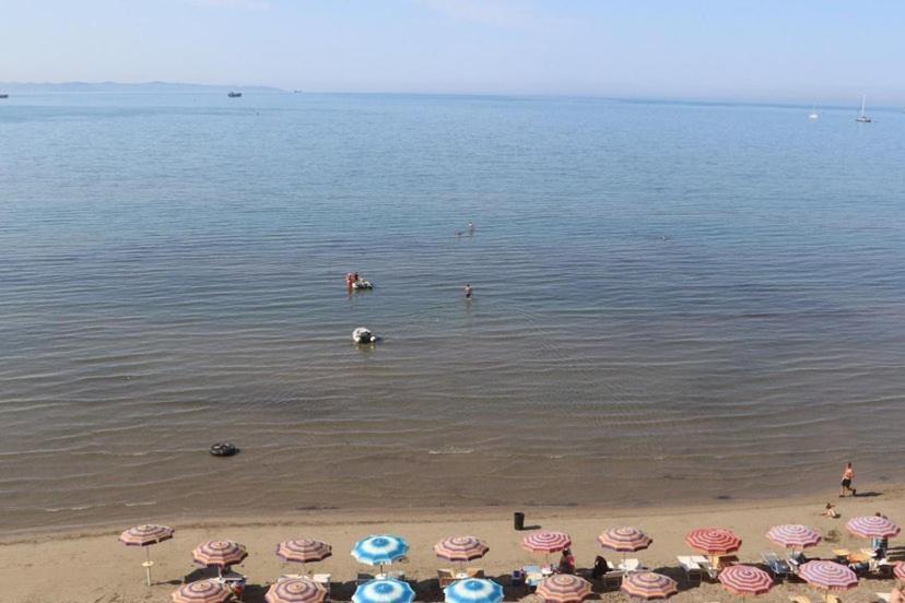 Hotel Tirona Durrës Buitenkant foto