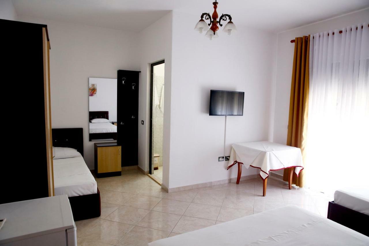 Hotel Tirona Durrës Buitenkant foto